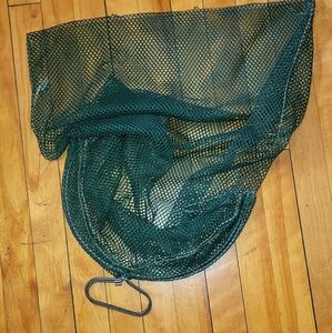 Large Bait Trap Bag with Nice Clamp can be used for carrying soccer balls etc